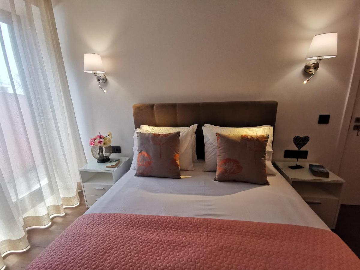 Charming Studios In Calheta Beach - Villa Esmeralda Zewnętrze zdjęcie