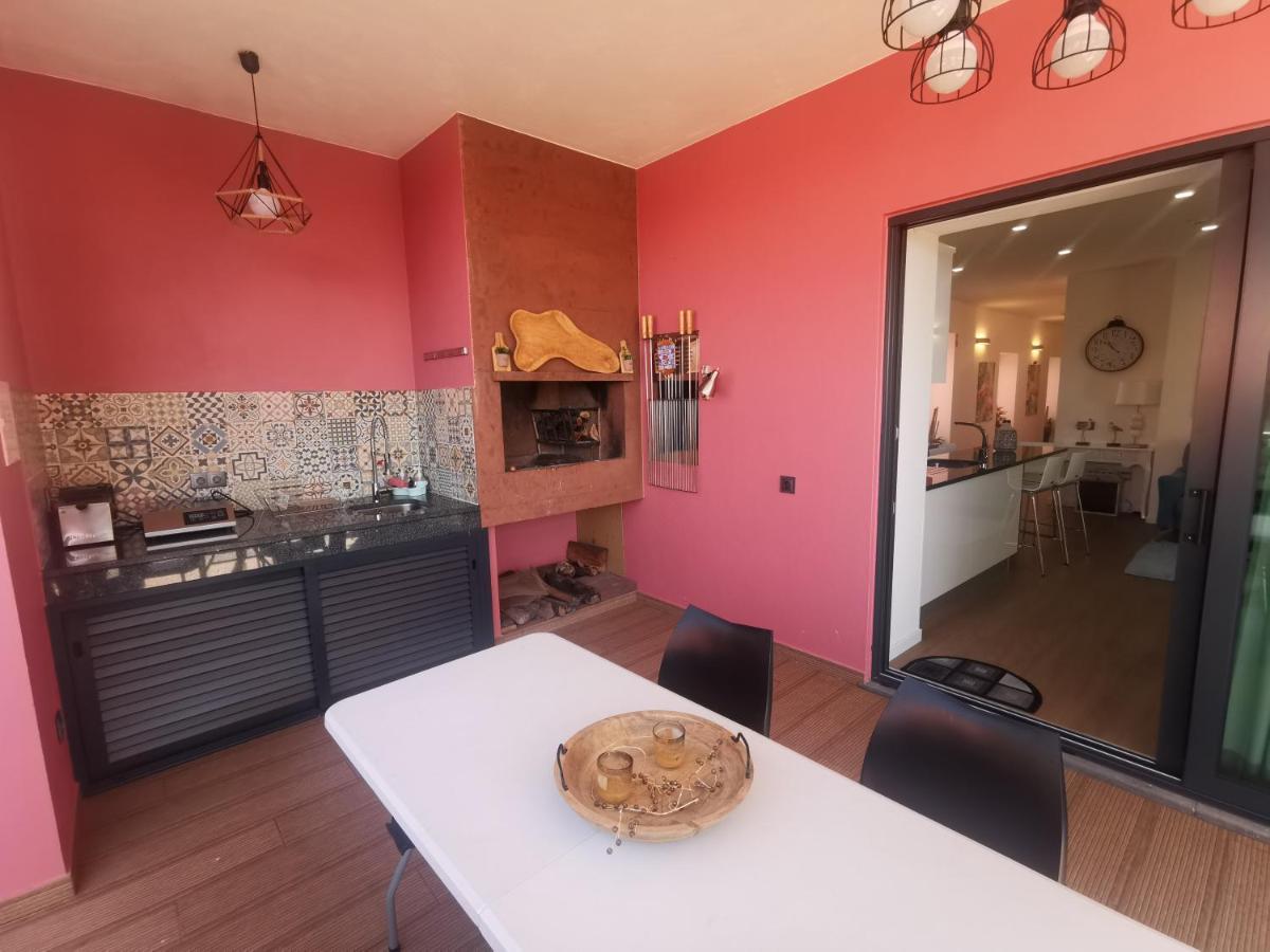 Charming Studios In Calheta Beach - Villa Esmeralda Zewnętrze zdjęcie